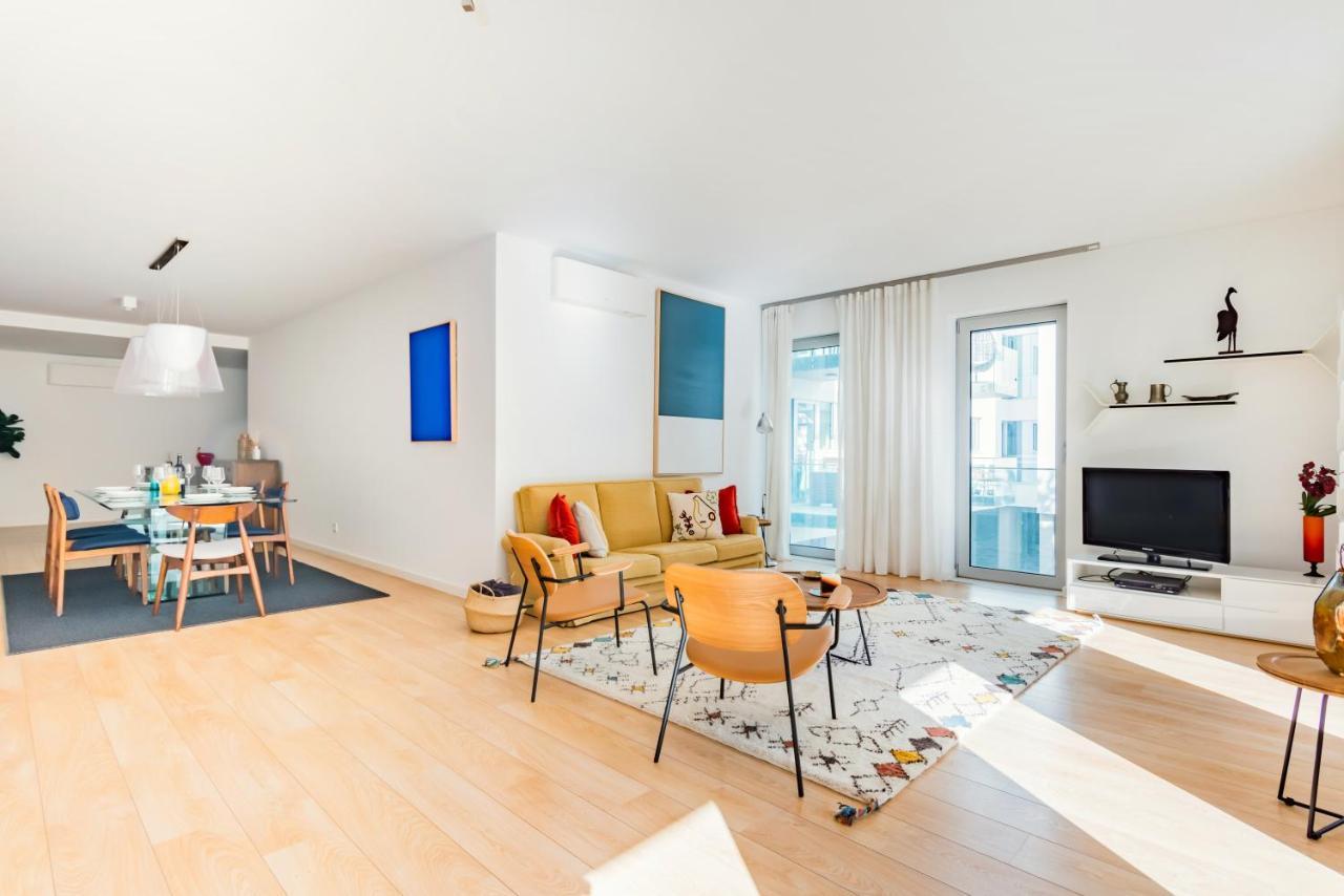 Oeiras Elegant Retreat With Poolアパートメント エクステリア 写真