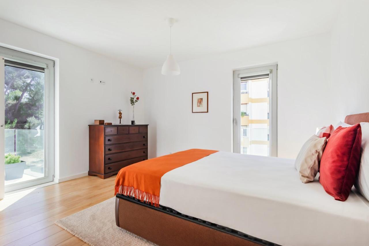Oeiras Elegant Retreat With Poolアパートメント エクステリア 写真